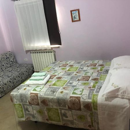 B&B Il Medioevo Pesche Exterior foto